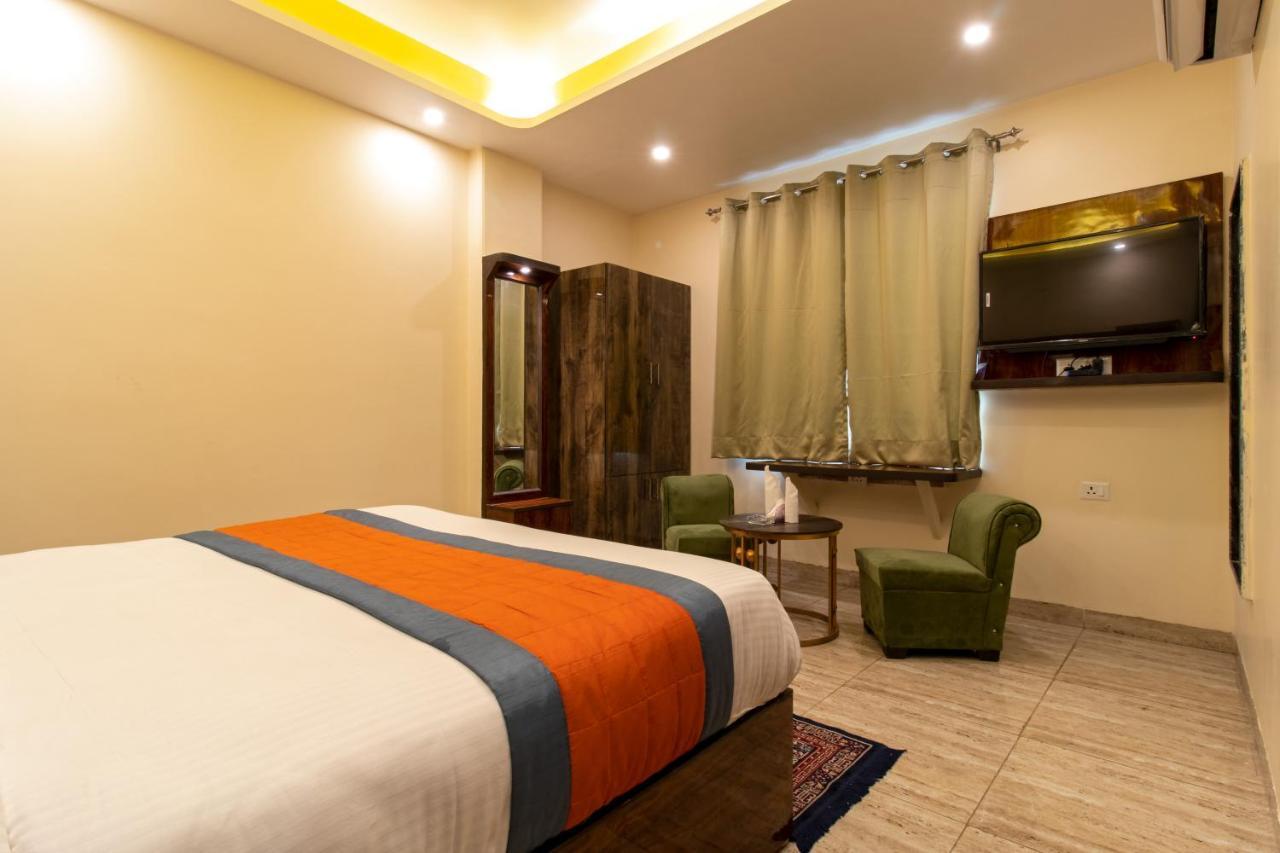 Airport Hotel Dev Residency - Mahipalpur Yeni Delhi Dış mekan fotoğraf